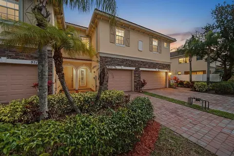 9515 SW Otter Ln, Stuart, FL 34997