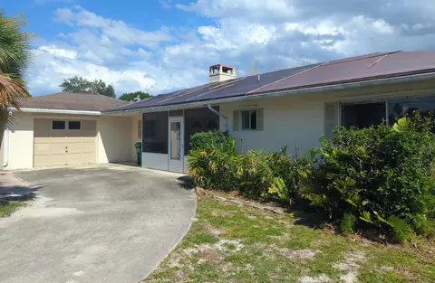 142 N Naranja Ave, Port Saint Lucie, FL 34983