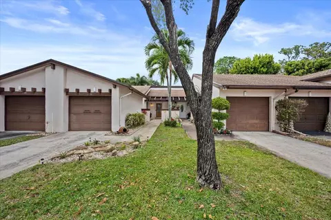 6138 Elsinore Cir, Greenacres, FL 33463