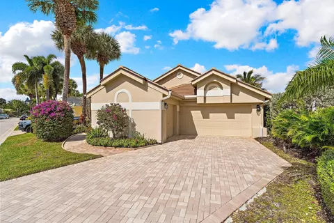 3861 Shearwater Dr, Jupiter, FL 33477