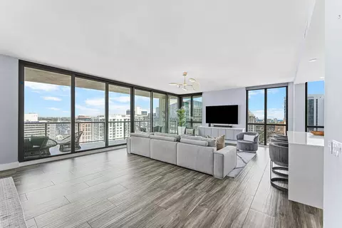 100 E Las Olas Blvd #3001, Fort Lauderdale, FL 33301
