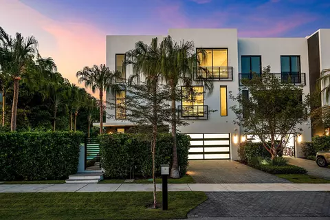 927 Witherspoon Ln, Delray Beach, FL 33483