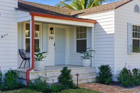 236 Greymon Dr, West Palm Beach, FL 33405