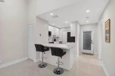 15453 Lakes Of Delray Blvd #204, Delray Beach, FL 33484