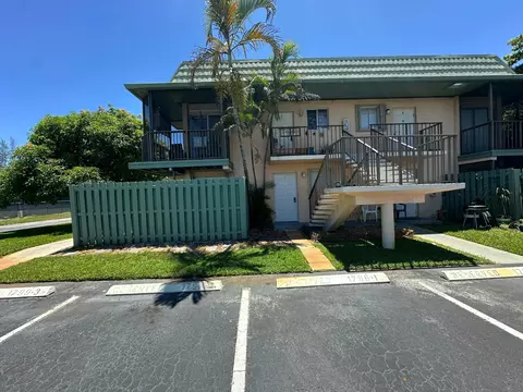 1799 Fairview Villas Dr #1, Palm Springs, FL 33406