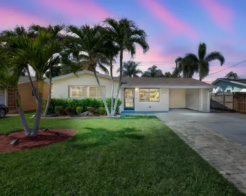 1210 Skylark, Lantana, FL 33462