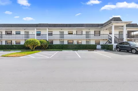 Exterior - 1270 SE Parkview Pl #B5, Stuart, FL 34994 photo 8 of 8
