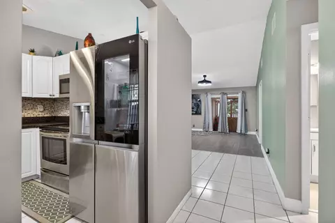 540 NW 43rd St, Pompano Beach, FL 33064