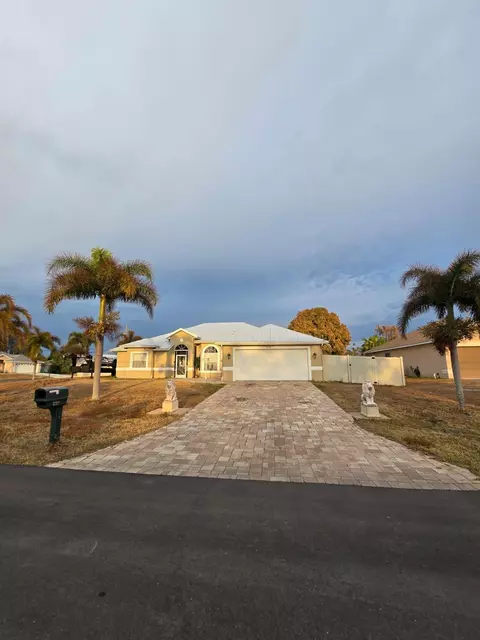 3212 SE Pinto St, Port Saint Lucie, FL 34984