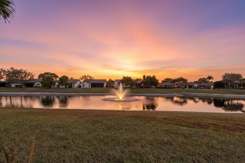 6119 Lakemont Cir, Greenacres, FL 33463