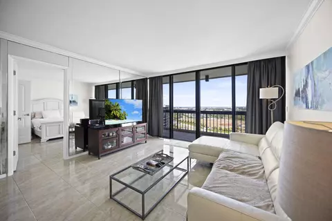 2425 Presidential Way #PH2, West Palm Beach, FL 33401