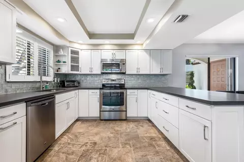 7338 Clunie Pl #13701, Delray Beach, FL 33446