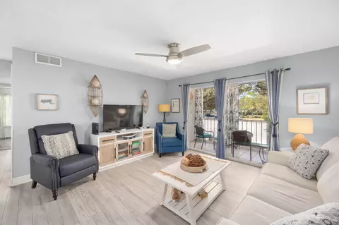 2500 SE Anchorage Cv #D-2, Port Saint Lucie, FL 34952