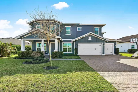 923 Hookline Cir, The Acreage, FL 33470