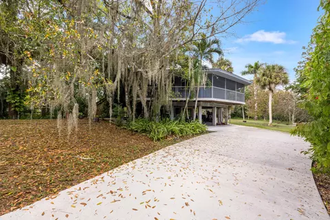 535 SW Linden St, Stuart, FL 34997