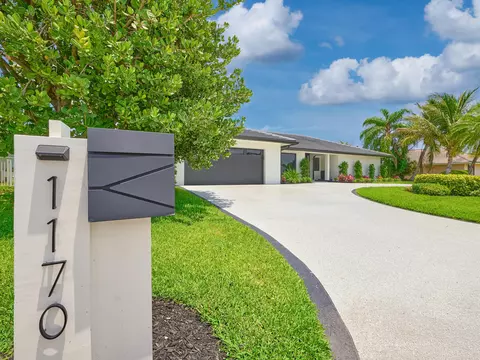1170 Fairview Ln, Singer Island, FL 33404