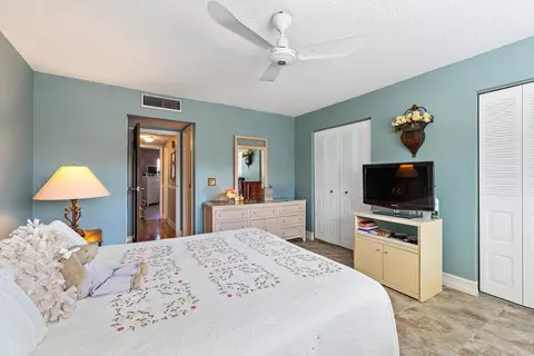 Bedroom - 2950 SE Ocean Blvd #135-8, Stuart, FL 34996 photo 3 of 4