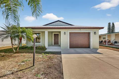 7 Aragon Ln, Port Saint Lucie, FL 34952