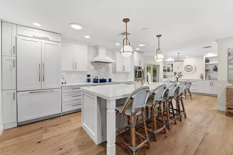 541 Lighthouse Dr, North Palm Beach, FL 33408