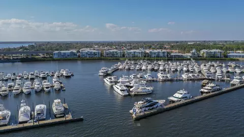 775 NW Flagler #403, Stuart, FL 34994