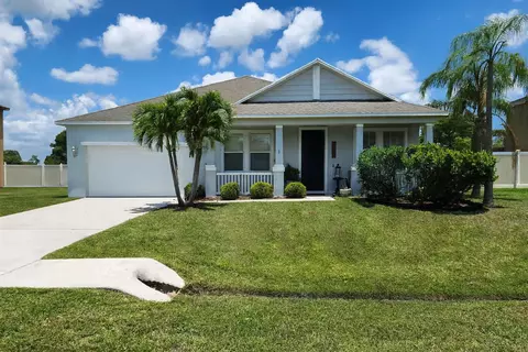 5915 NW Brianna Ct, Port Saint Lucie, FL 34986