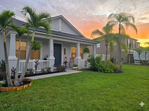 5915 NW Brianna Ct, Port Saint Lucie, FL 34986