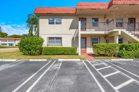 31 Abbey Ln #101, Delray Beach, FL 33446