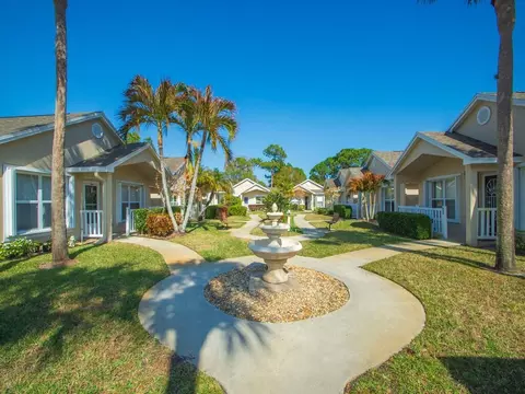 612 NW San Remo Cir, Port Saint Lucie, FL 34986