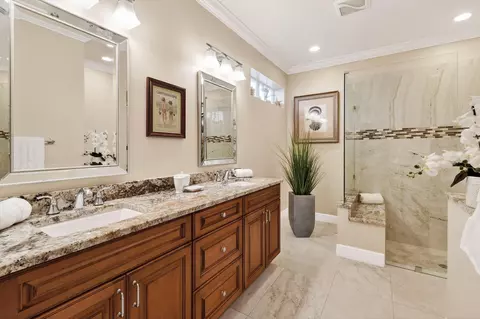 Bath - 154 Jupiter Key Rd, Jupiter, FL 33477 photo 3 of 5