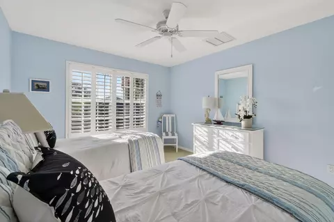 Bedroom - 154 Jupiter Key Rd, Jupiter, FL 33477 photo 7 of 7
