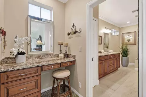 Bath - 154 Jupiter Key Rd, Jupiter, FL 33477 photo 2 of 5