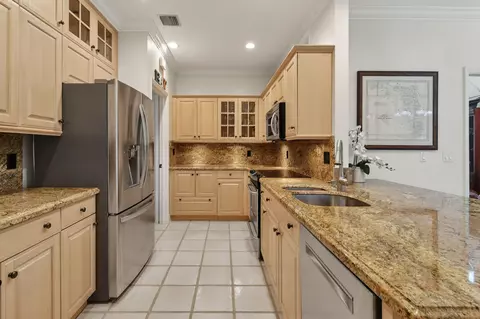 Kitchen - 154 Jupiter Key Rd, Jupiter, FL 33477 photo 1 of 4
