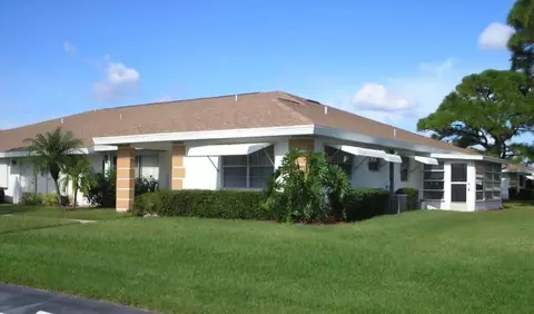 1212 Lakes End Dr #D, Fort Pierce, FL 34982