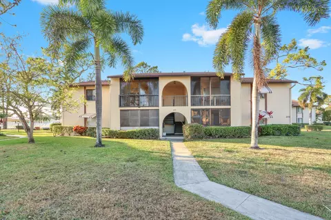 309 Knotty Pine Cir #A-1, Greenacres, FL 33463