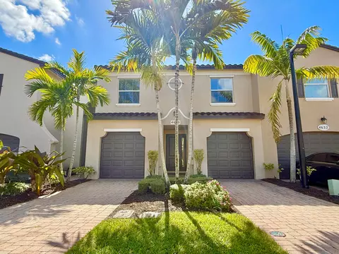 4630 Mediterranean Cir, Palm Beach Gardens, FL 33418
