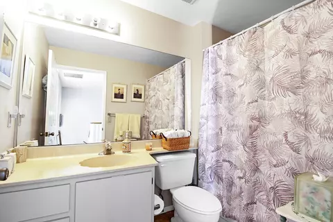 Bath - 6198 Riverwalk Ln #2, Jupiter, FL 33458 photo 4 of 4