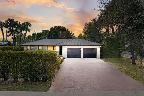 2512 Lone Pine Rd, Palm Beach Gardens, FL 33410