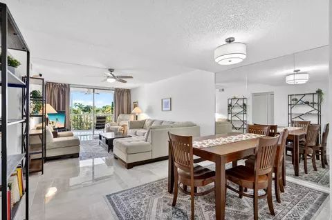 890 N Federal Hwy #403, Lantana, FL 33462