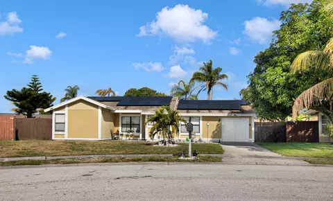 5591 Cynwyd Cir, Lake Worth, FL 33463