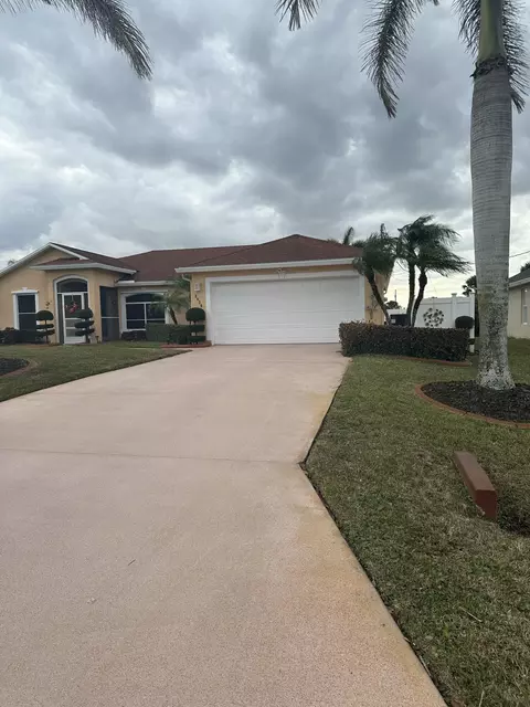 2420 SE Shipping Rd, Port Saint Lucie, FL 34952