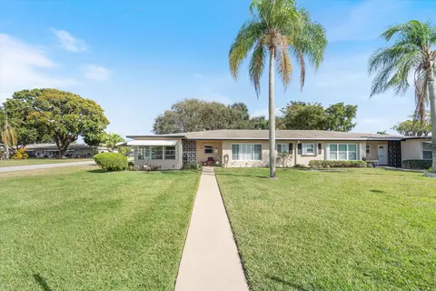 1022 Circle Dr #A, Delray Beach, FL 33445