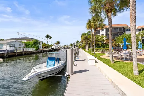 800 Jeffery St #208, Boca Raton, FL 33487