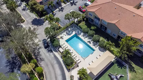110 Lighthouse Cir #H, Tequesta, FL 33469