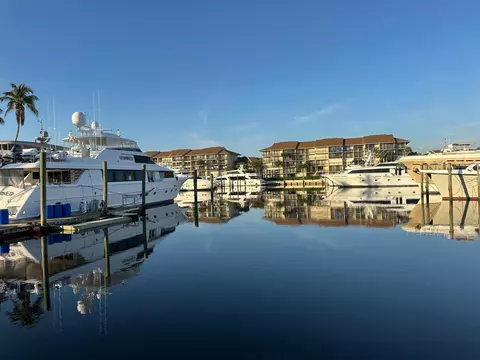 1301 Seafarer Cir #405, Jupiter, FL 33477