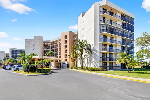 5279 Fountains Dr S #604, Lake Worth, FL 33467