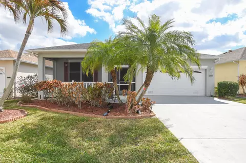 569 NW Cortina Ln, Port Saint Lucie, FL 34986