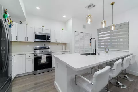 21105 NW 14th Pl #4, Miami Gardens, FL 33169