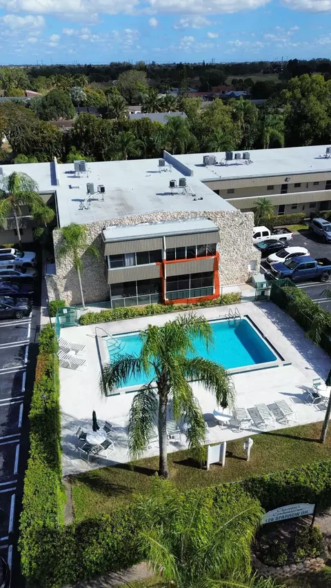 126 Sparrow Dr #22A, Royal Palm Beach, FL 33411