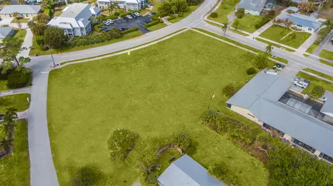 933 NW 943 Nw Spruce Ridge Dr, Stuart, FL 34994 photo 3