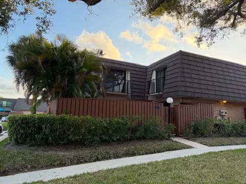 1802 18th, Jupiter, FL 33477